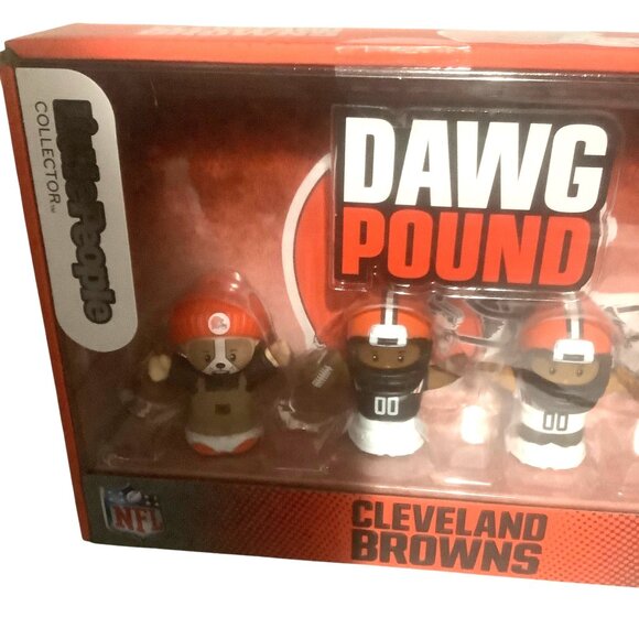 Fisher Price Little People Collector x NFL Cleveland Browns 4-Pack Dawg Pound NE - Picture 3 of 10